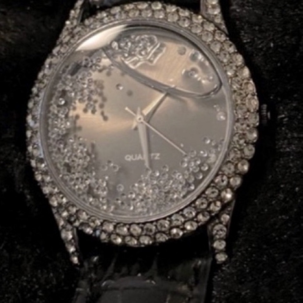 Vintage ❄️⚗️Real collectables limited edition SNOW GLOBE  floating CZ diamonites